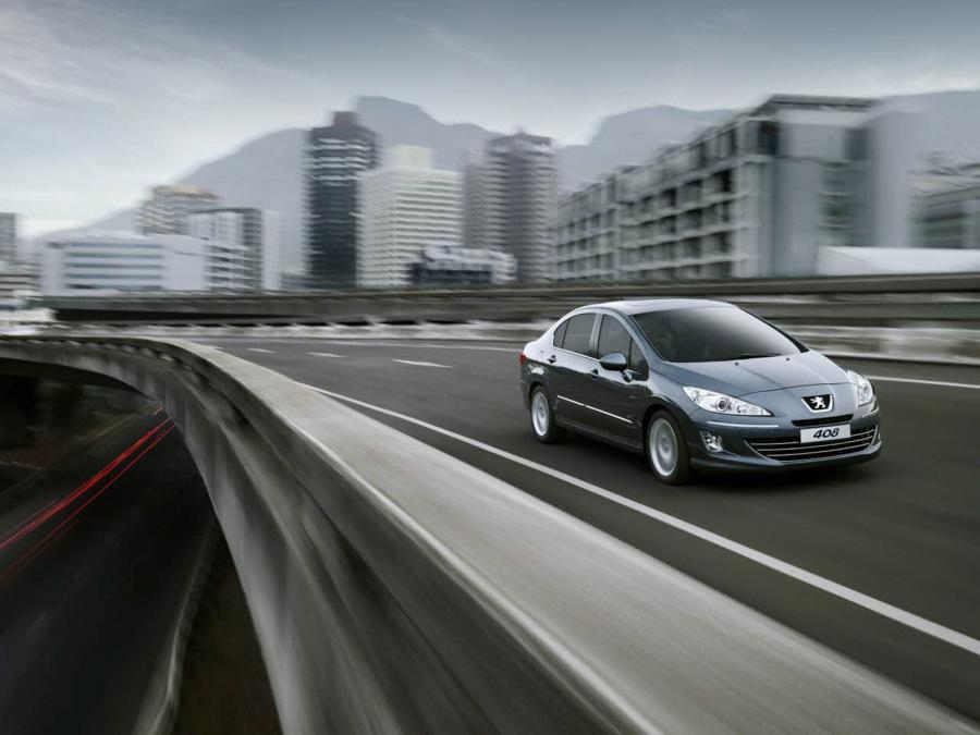  Peugeot 408 2010 года  (фото 4 из 16)